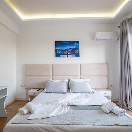 Hotel Myrtai - City Center Sarandë Exterior foto