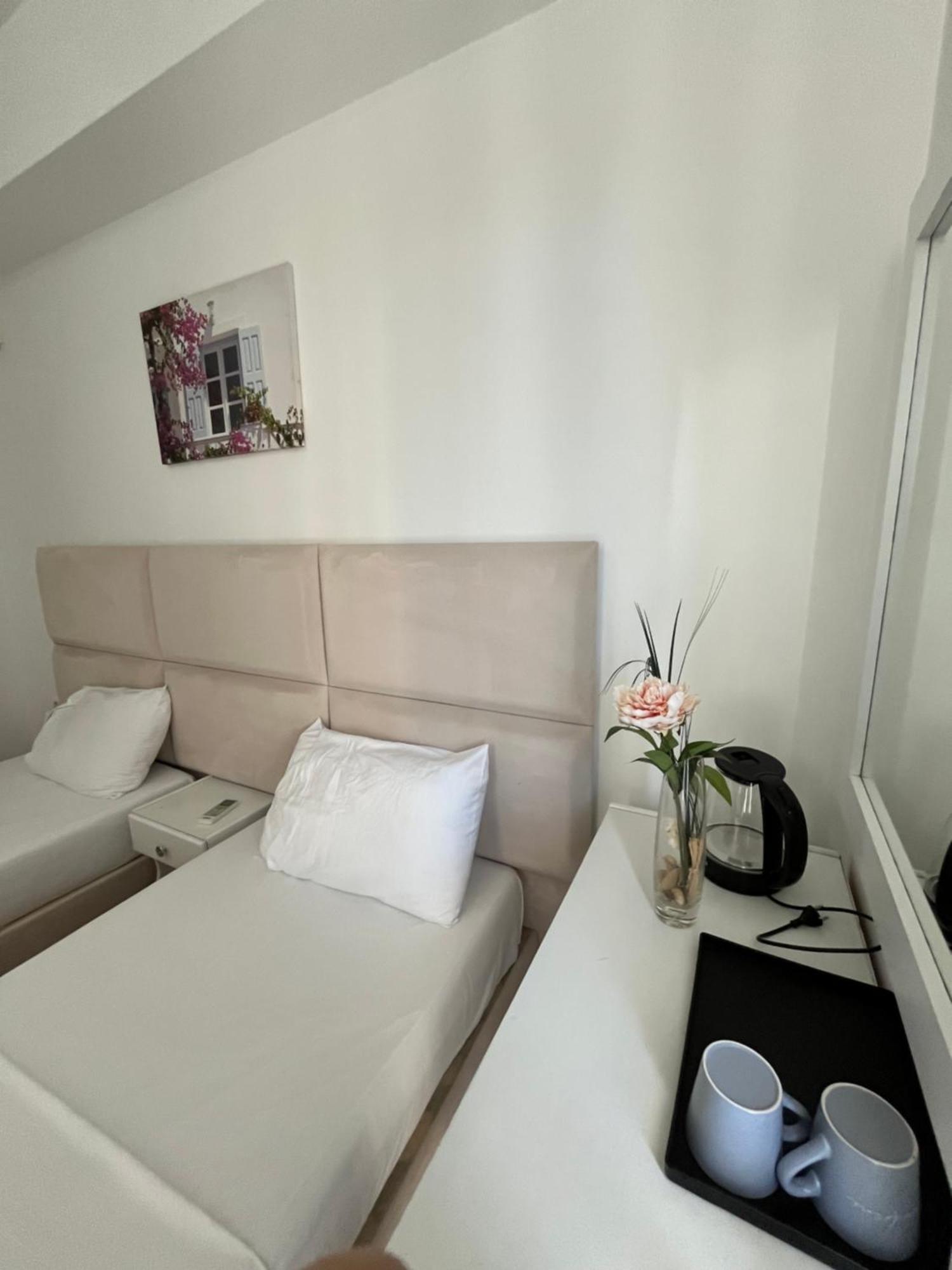 Hotel Myrtai - City Center Sarandë Exterior foto