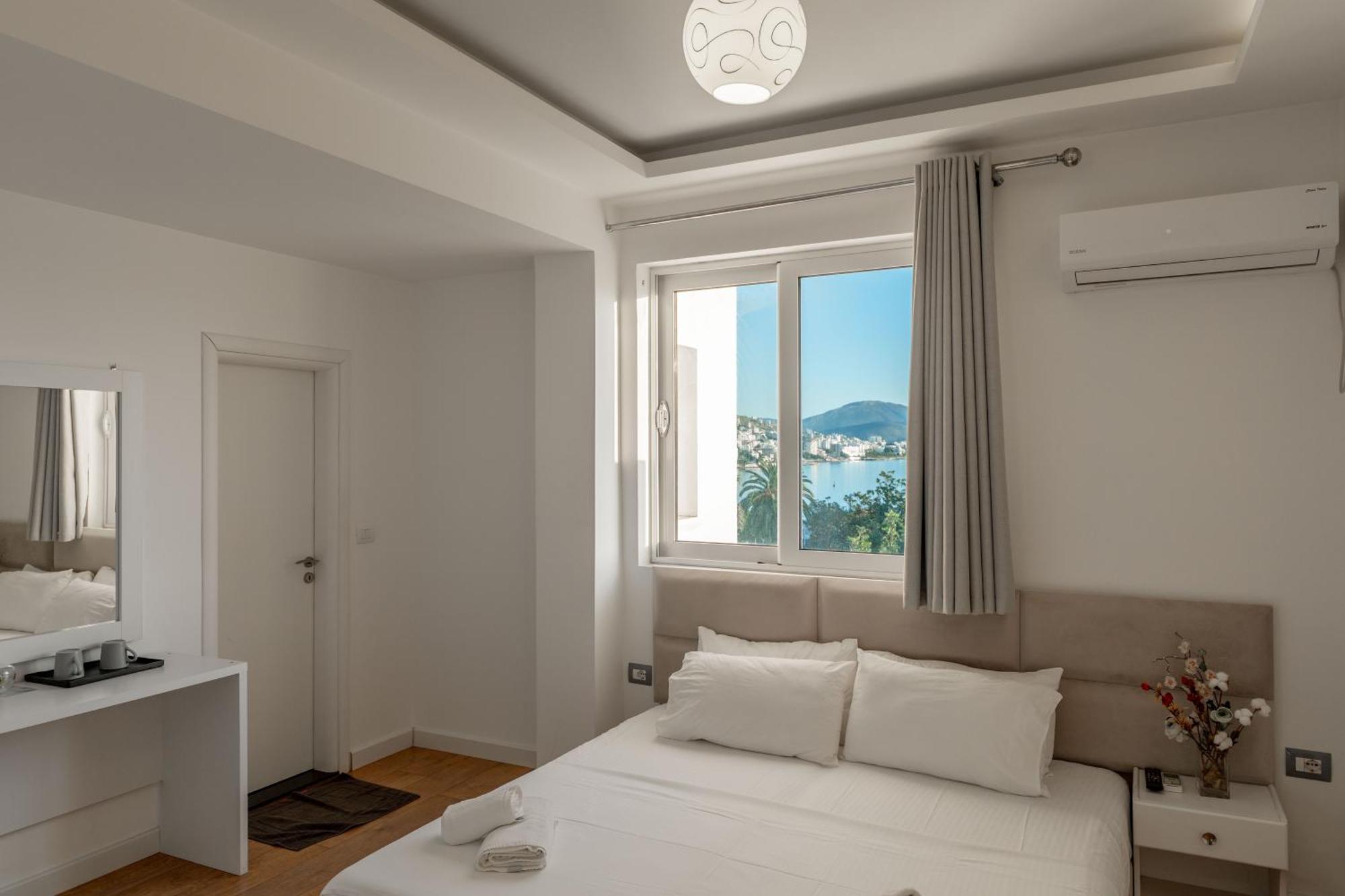 Hotel Myrtai - City Center Sarandë Exterior foto
